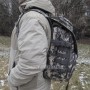 тактический рюкзак Mr. Martin 5035 АКУПАТ (серый пиксель) (на человеке вид с левого бока)